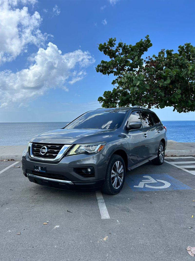 Nissan Pathfinder SV 2020